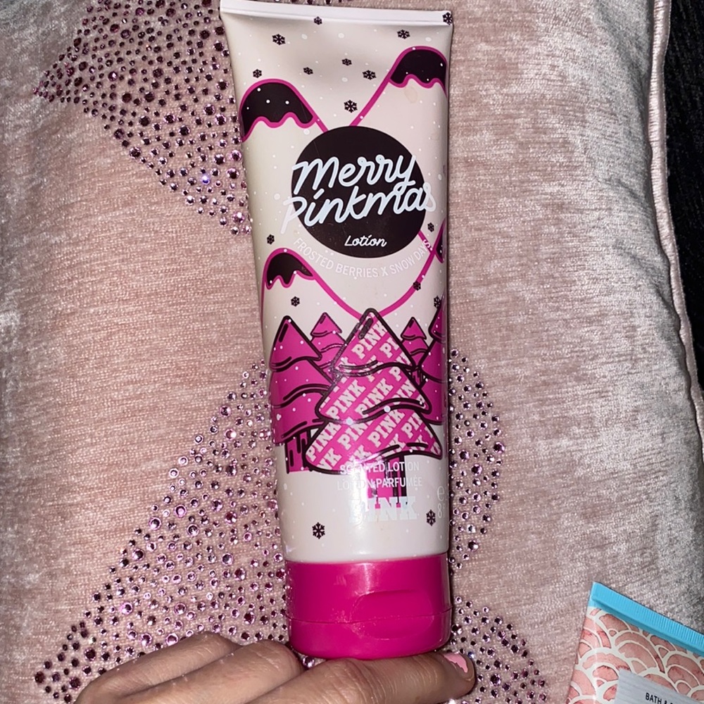 Victoria secret PINK MERRY PINKMAS LOTION